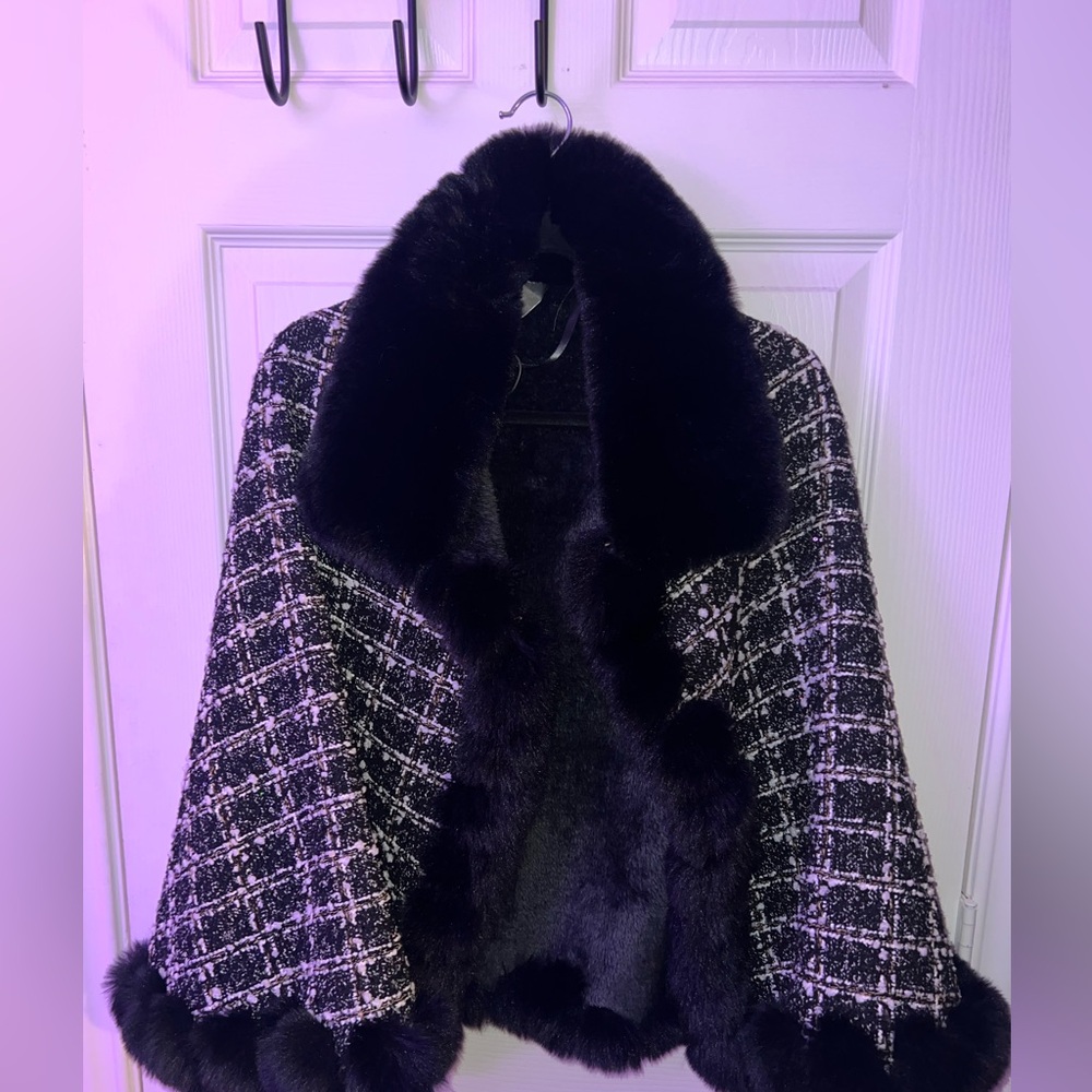 Vince Camuto Black coat / shawl